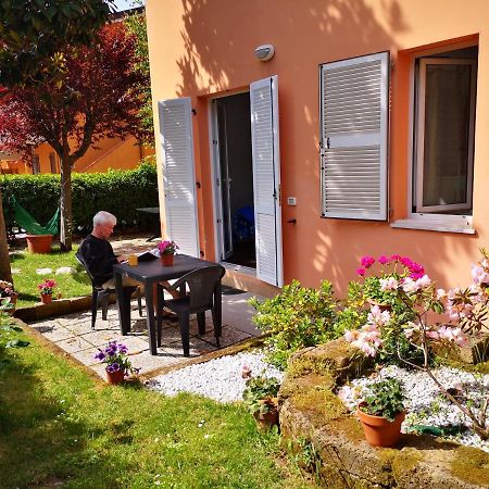 A Due Passi Dal Mare B&B Numana Exterior photo