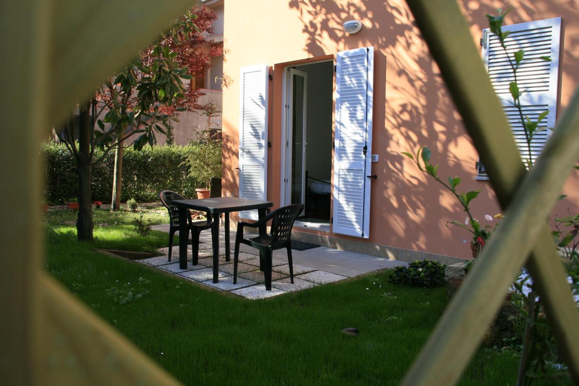 A Due Passi Dal Mare B&B Numana Exterior photo
