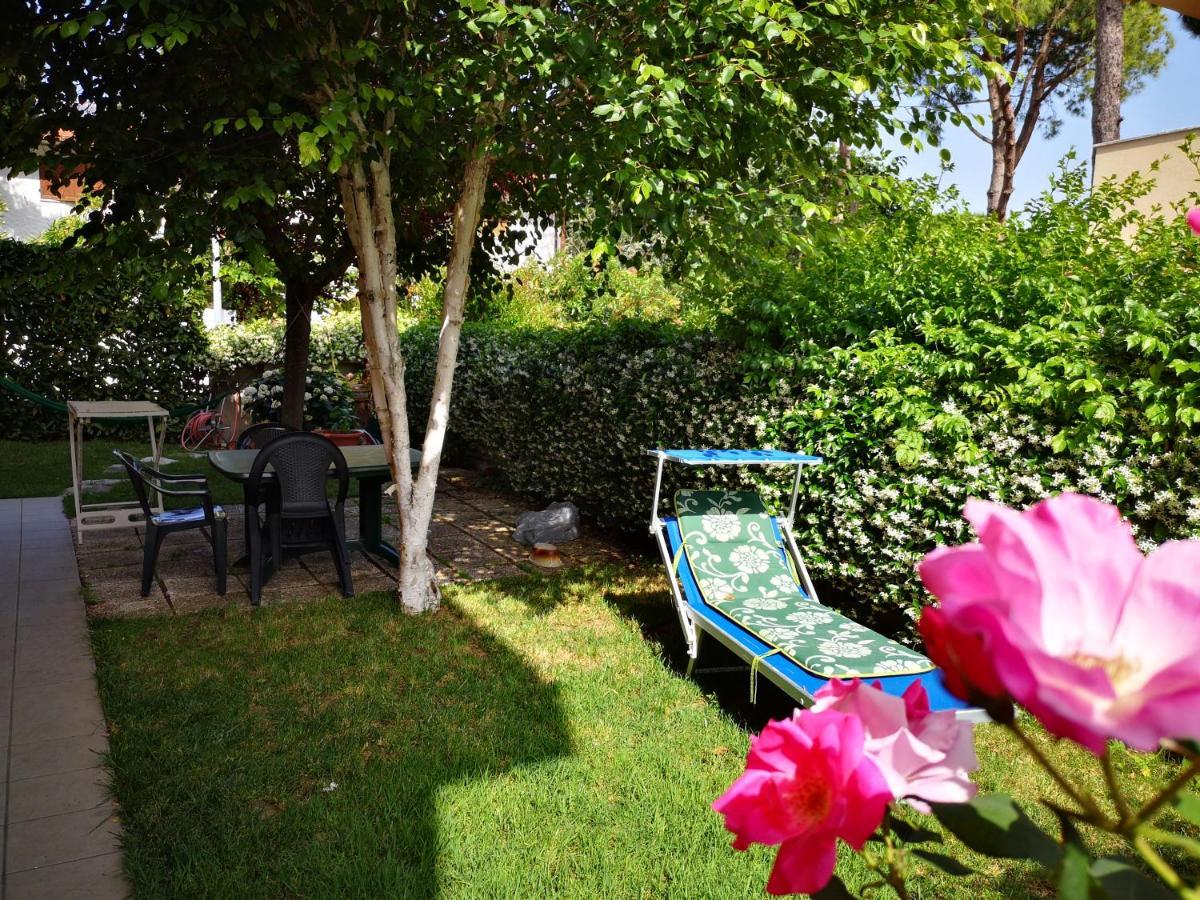 A Due Passi Dal Mare B&B Numana Exterior photo