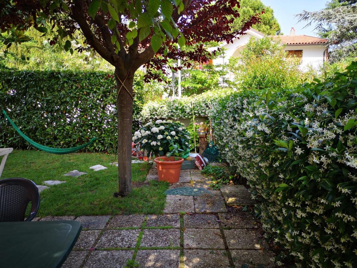 A Due Passi Dal Mare B&B Numana Exterior photo