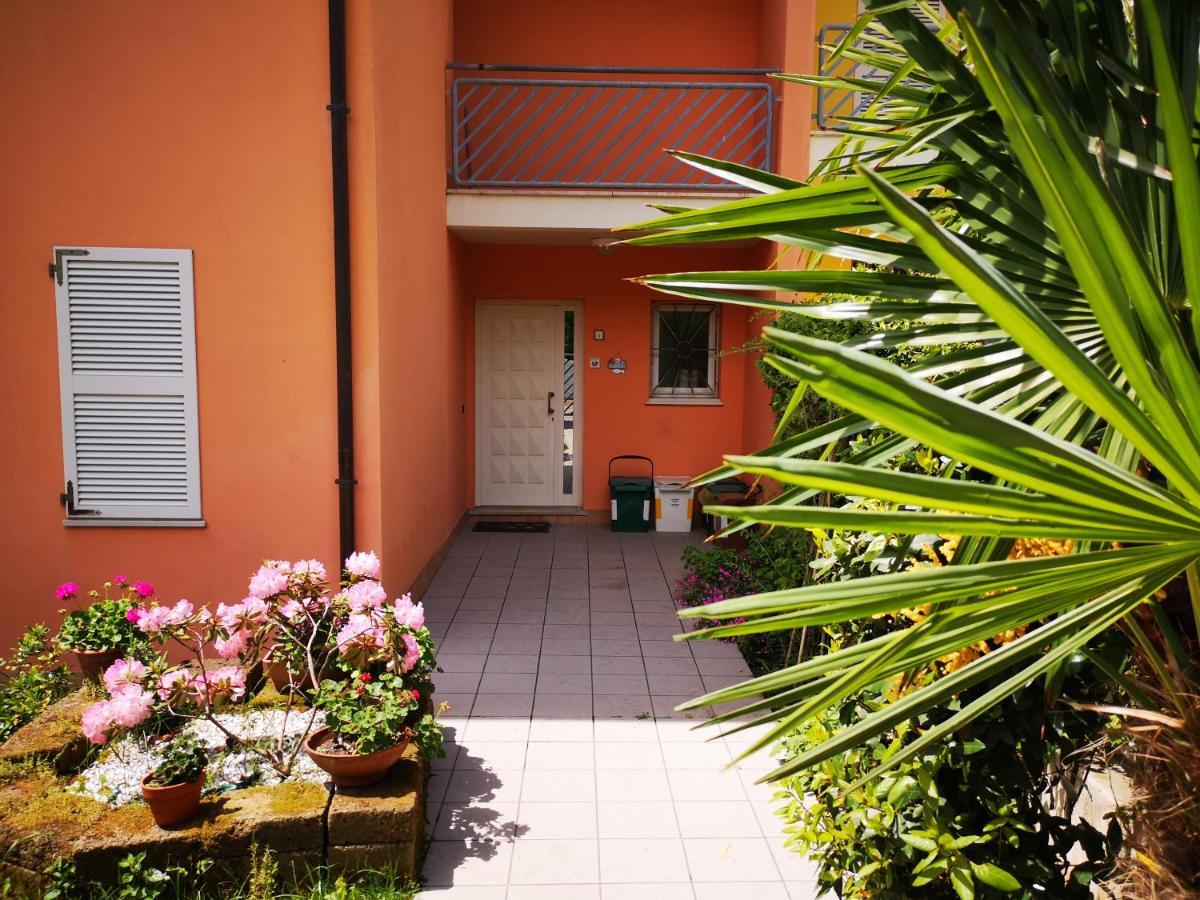 A Due Passi Dal Mare B&B Numana Exterior photo