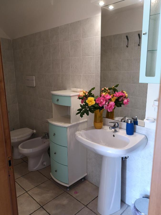 A Due Passi Dal Mare B&B Numana Exterior photo