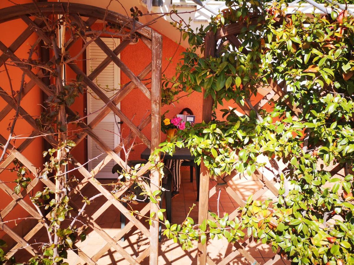 A Due Passi Dal Mare B&B Numana Exterior photo