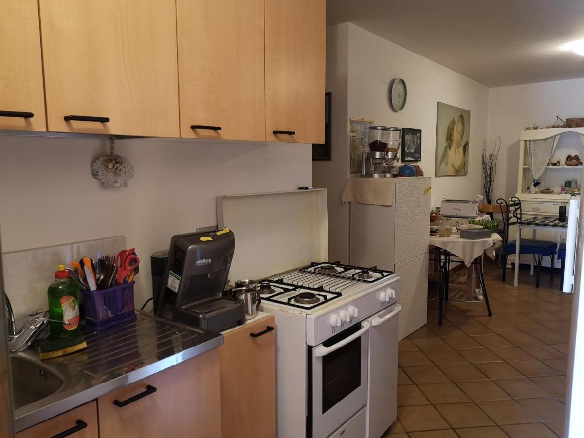 A Due Passi Dal Mare B&B Numana Exterior photo